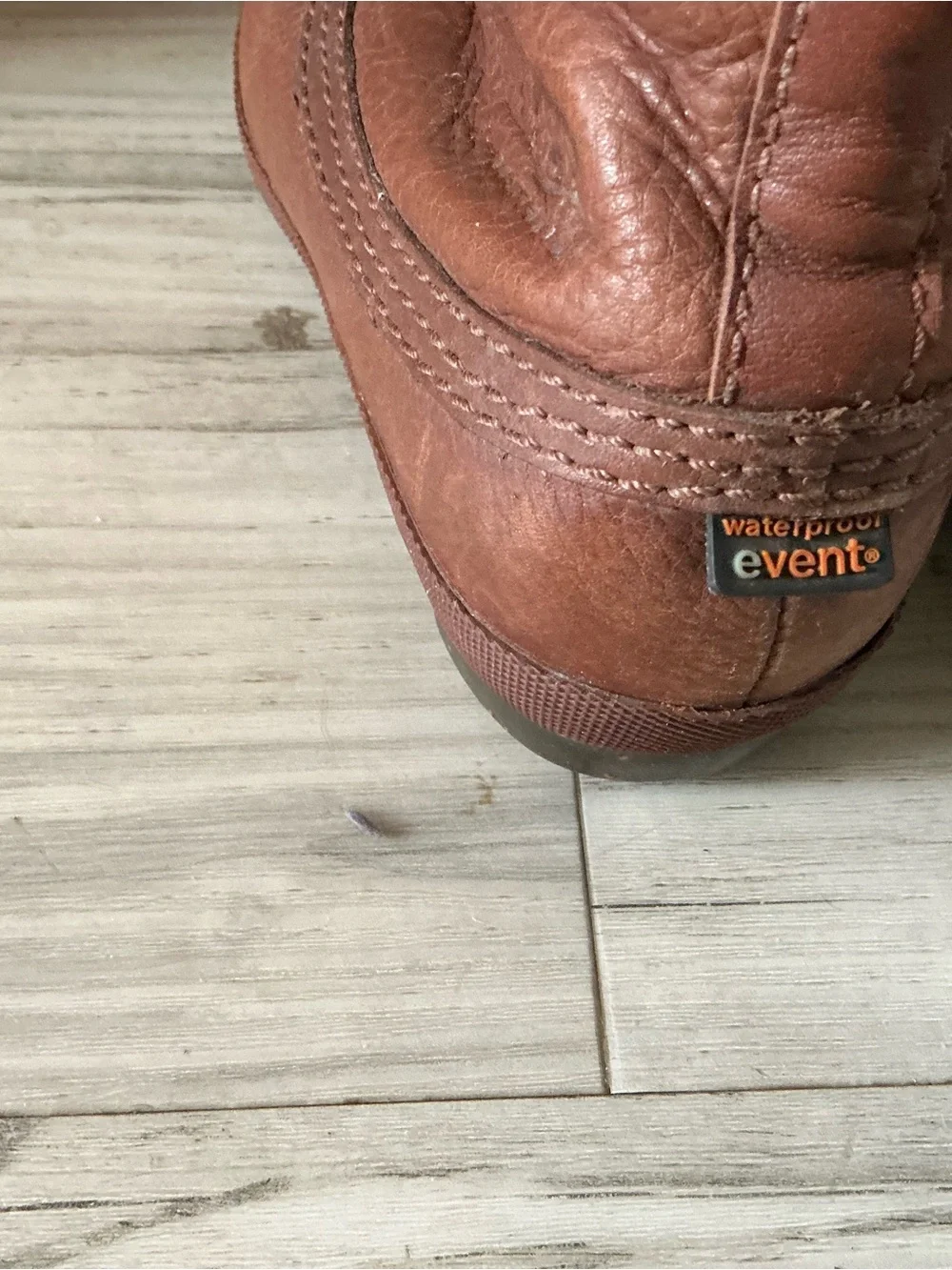 Ugg belcloud leather duck waterproof boots brown and beige leather lace up snow